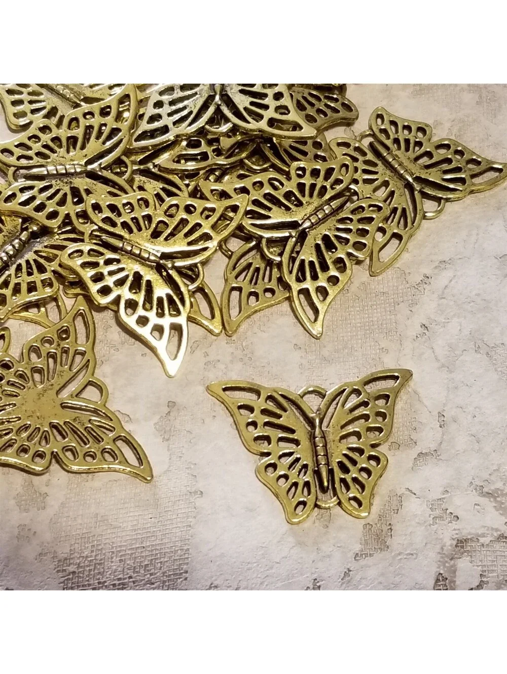 Filigree Butterfly Pendants Antiqued Gold Plated Pewter Metal 39x29mm 2 pcs